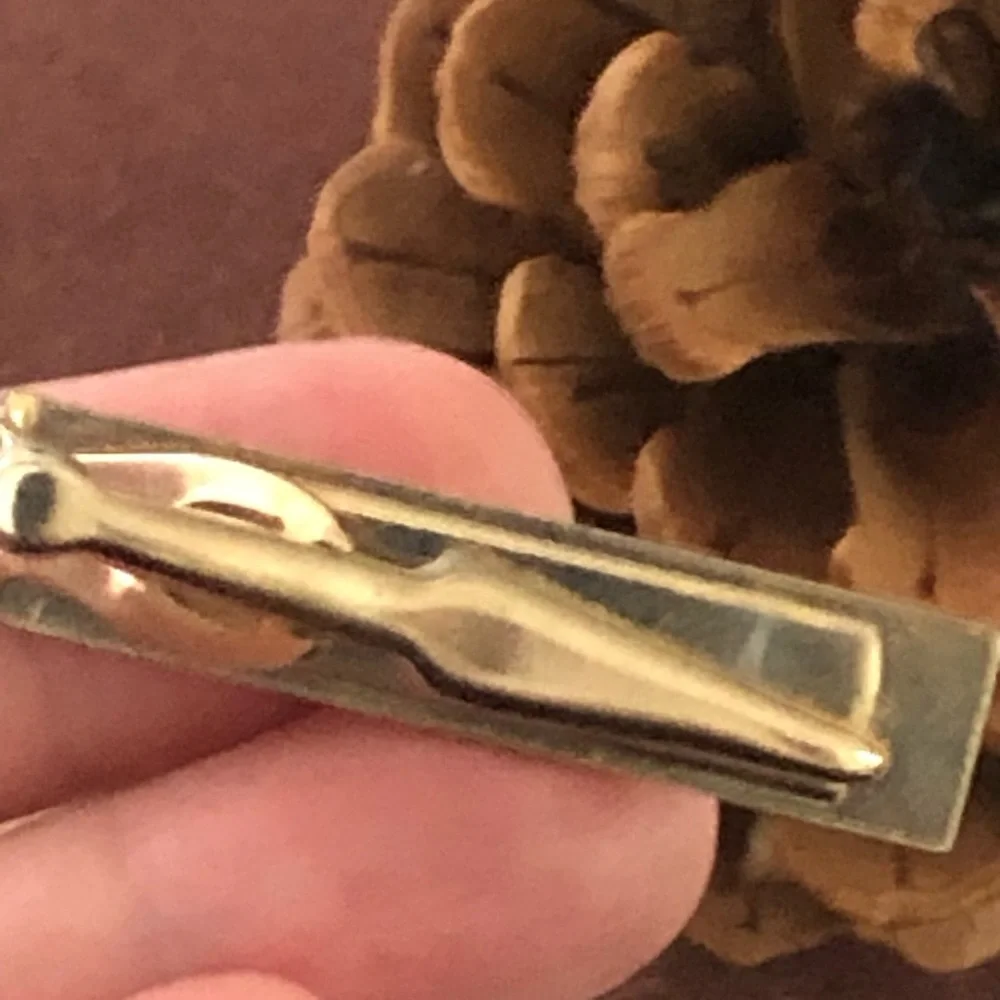 Vintage men’s golden marble cuff link tie bar set